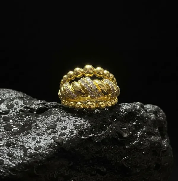 Golden Floral Crystal Desunger Ring